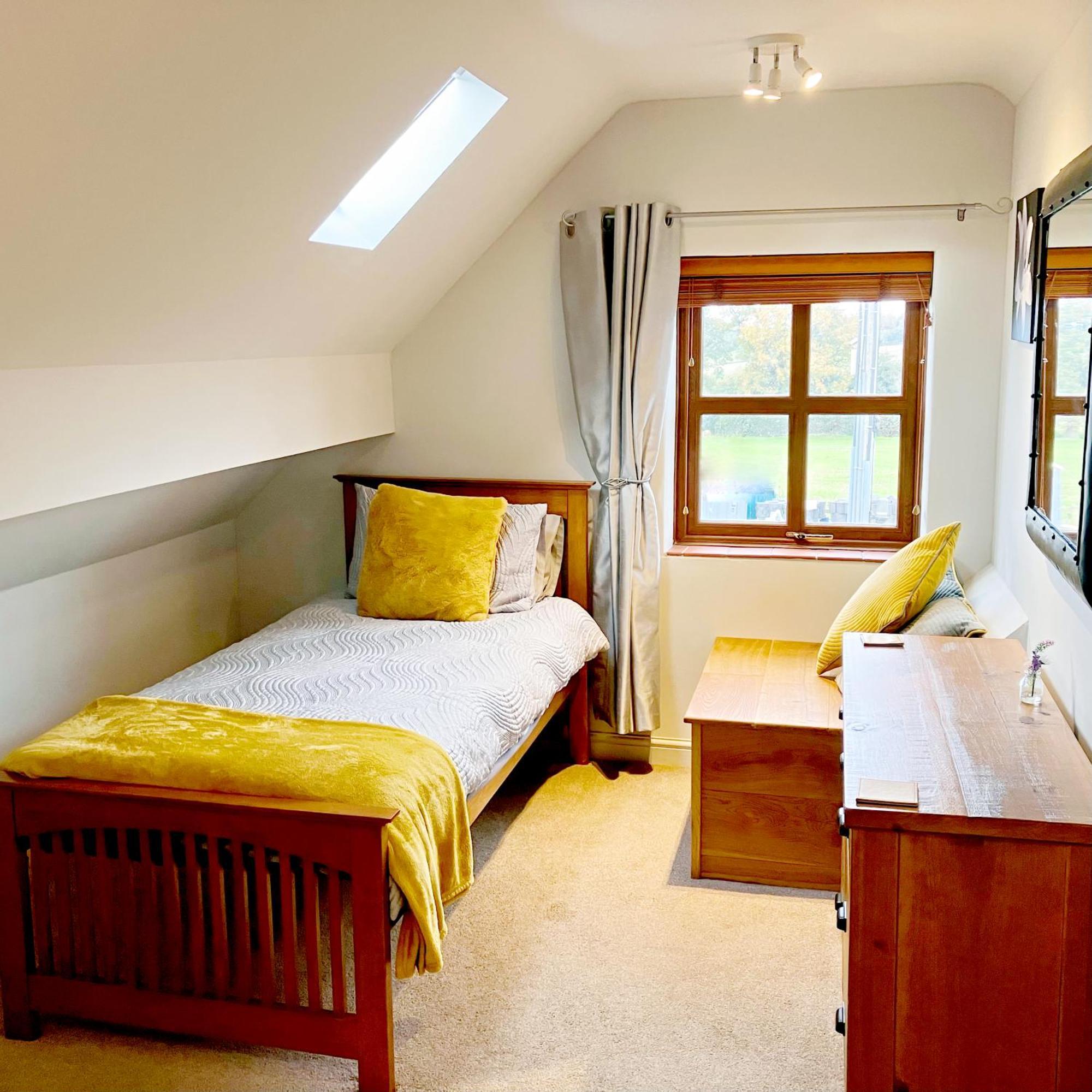 The Pigsty - 3 Bedroom Barn Conversion Coventry Buitenkant foto